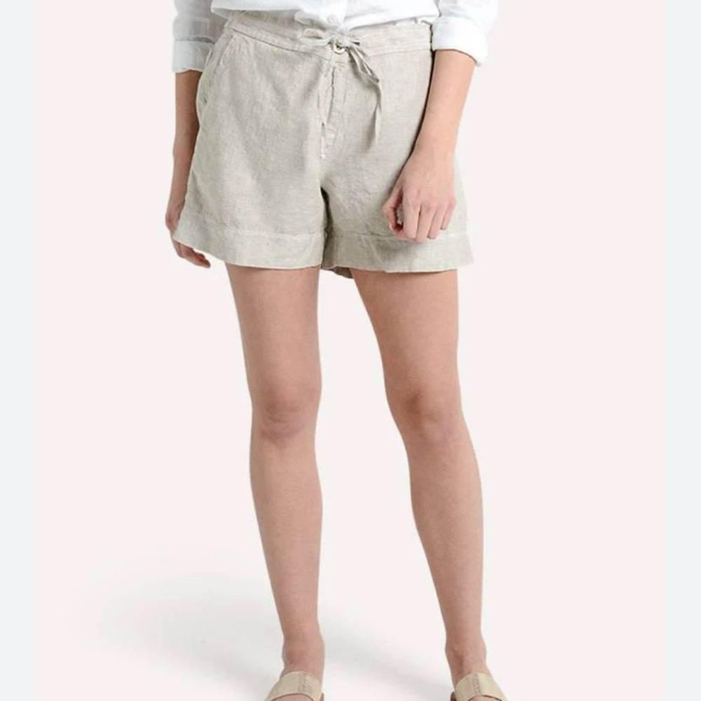 Tommy Bahama 100% linen drawstring shorts, front slant pockets. Size XS